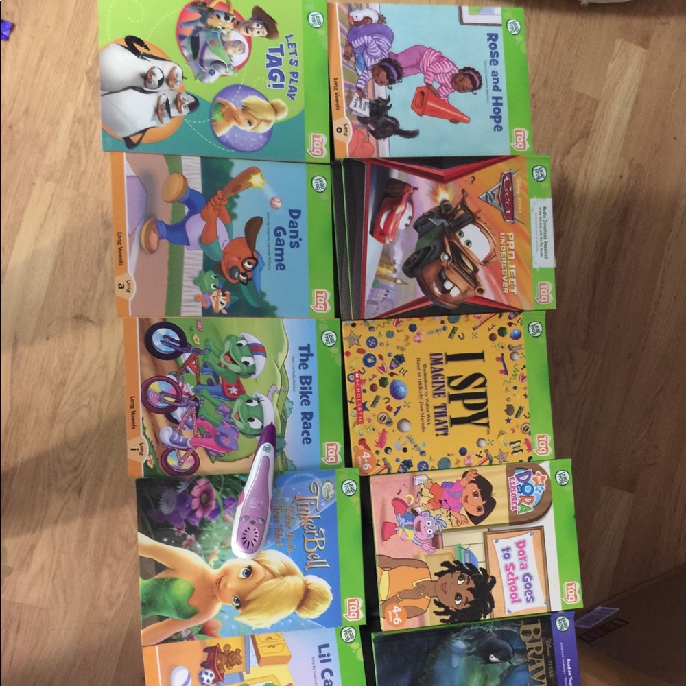 Tag Reader. Leap Frog. Works! 12 books.